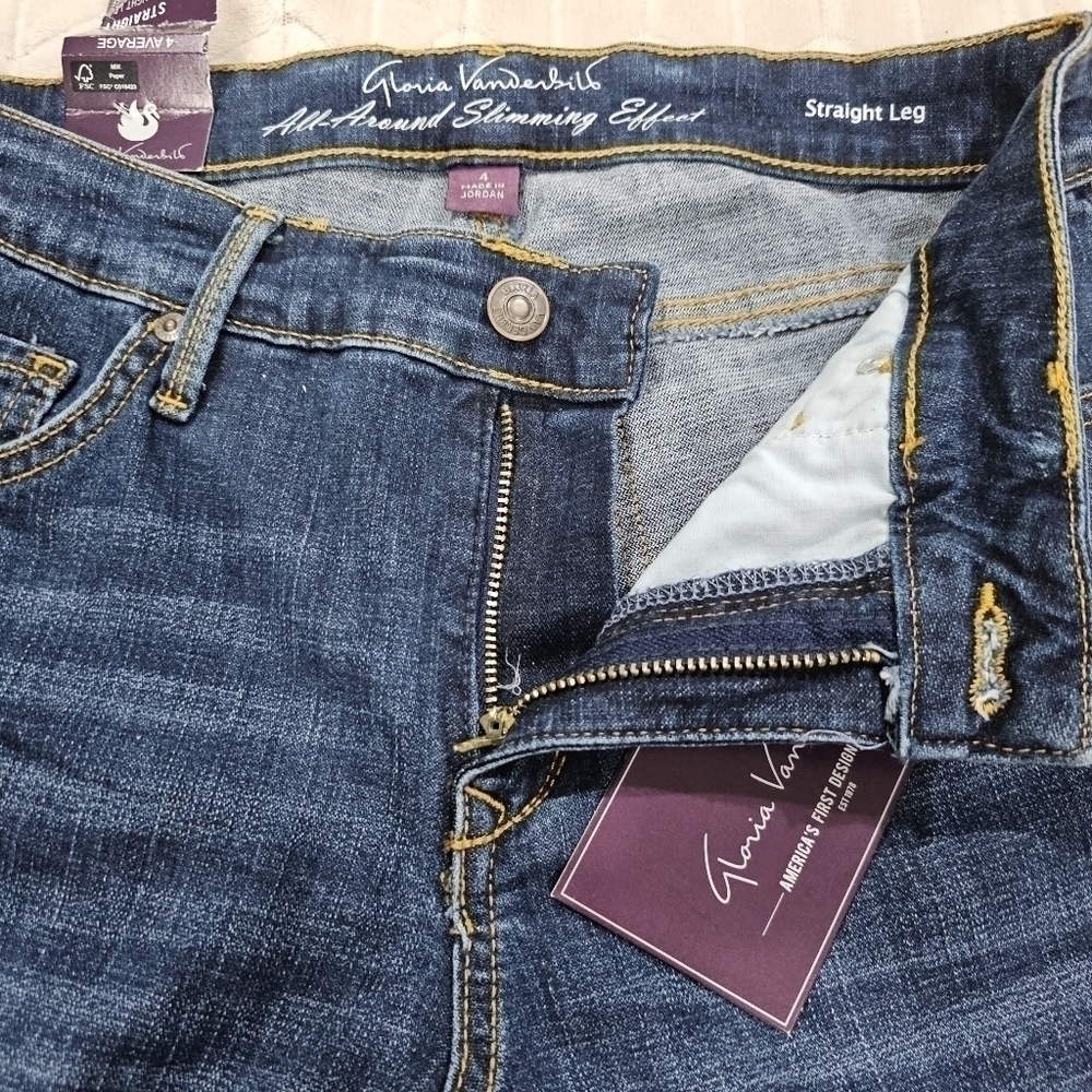 Gloria Vanderbilt Dark Wash Slim Straight Mid Rise Jeans Size 4 NWT - Picture 14 of 14